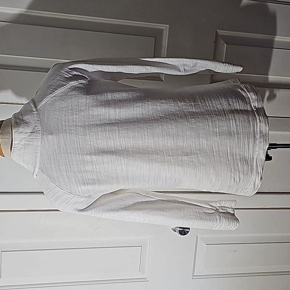 Lilly pulitzer sweatshirt size small. 1/2 zipper. White. - Picture 6 of 11